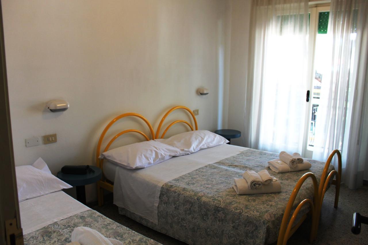 Hotel Elde Riccione Dış mekan fotoğraf